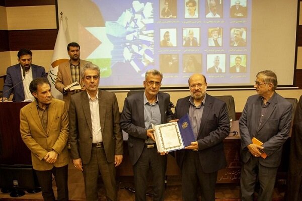 دانش فنی تولید یک داروی نوترکیب به ملت فلسطین اهدا شد|ابهر من